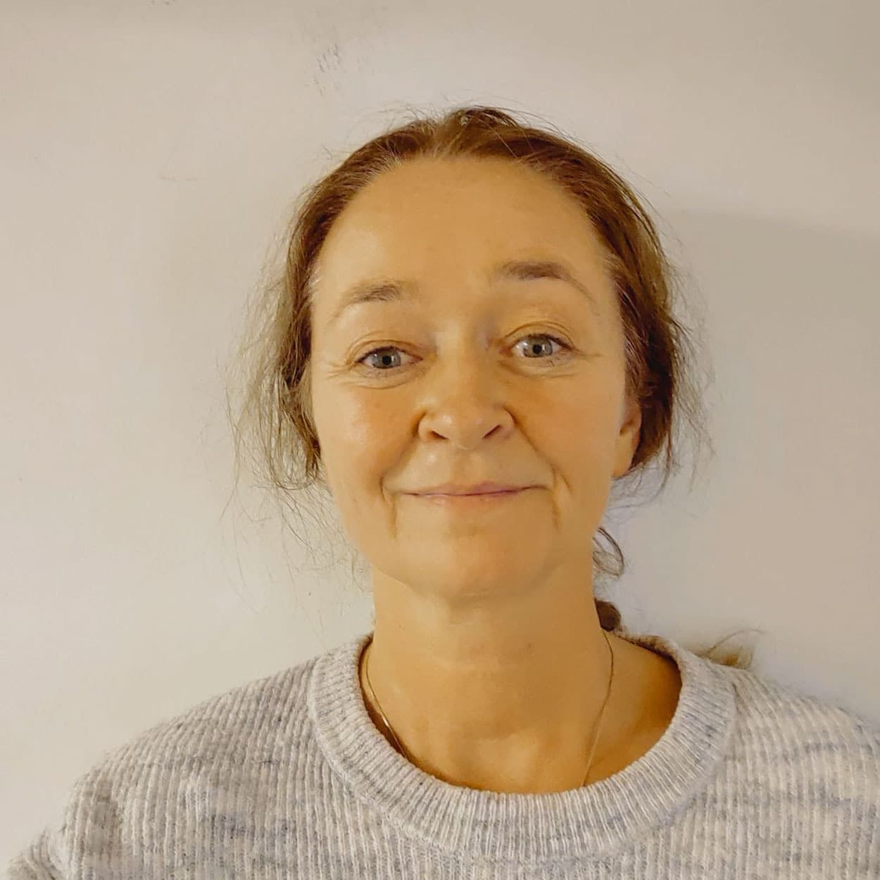Astrid Olaussen, regnskap og fakturering